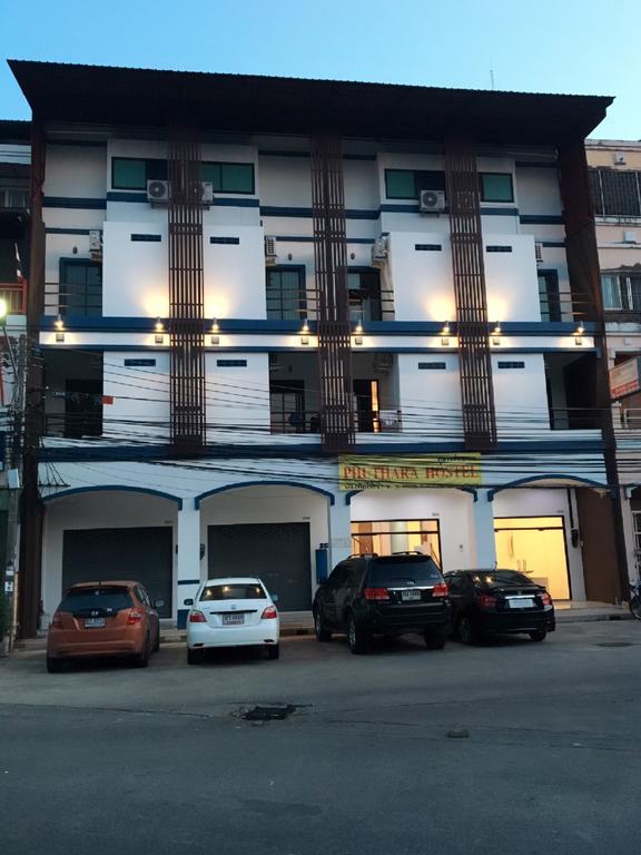 Phuthara Hostel Phuket Esterno foto